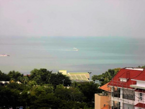 The Cliff sea & pool views studio apartment Pratumnak Pattaya